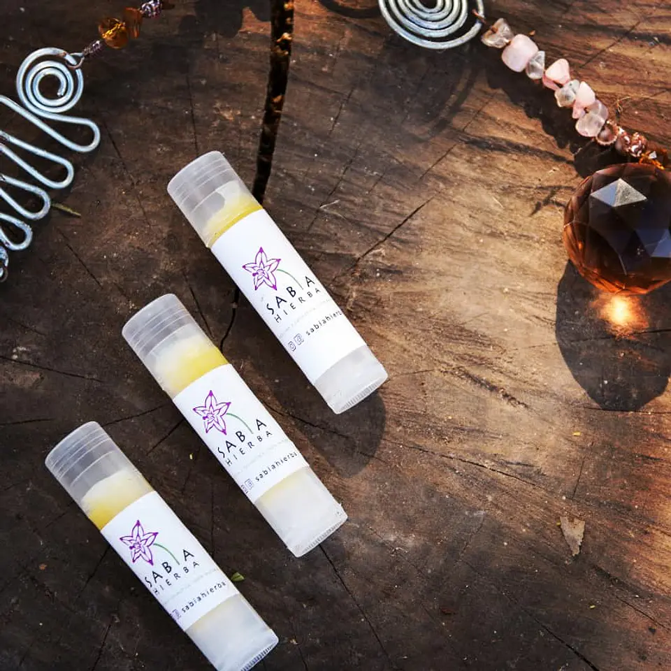 Sabia Hierba: Terapias y Productos Naturales Sostenibles en Santiago 2