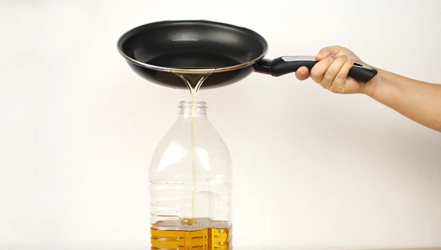 Retiro Gratuito de Aceite de Cocina Usado en la Región Metropolitana 1