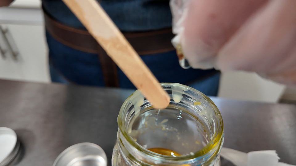 Taller de Cosmética Natural: Aprende a Crear tu Barra Regeneradora y Cicatrizante – Kit Hágalo Usted Mismo 1