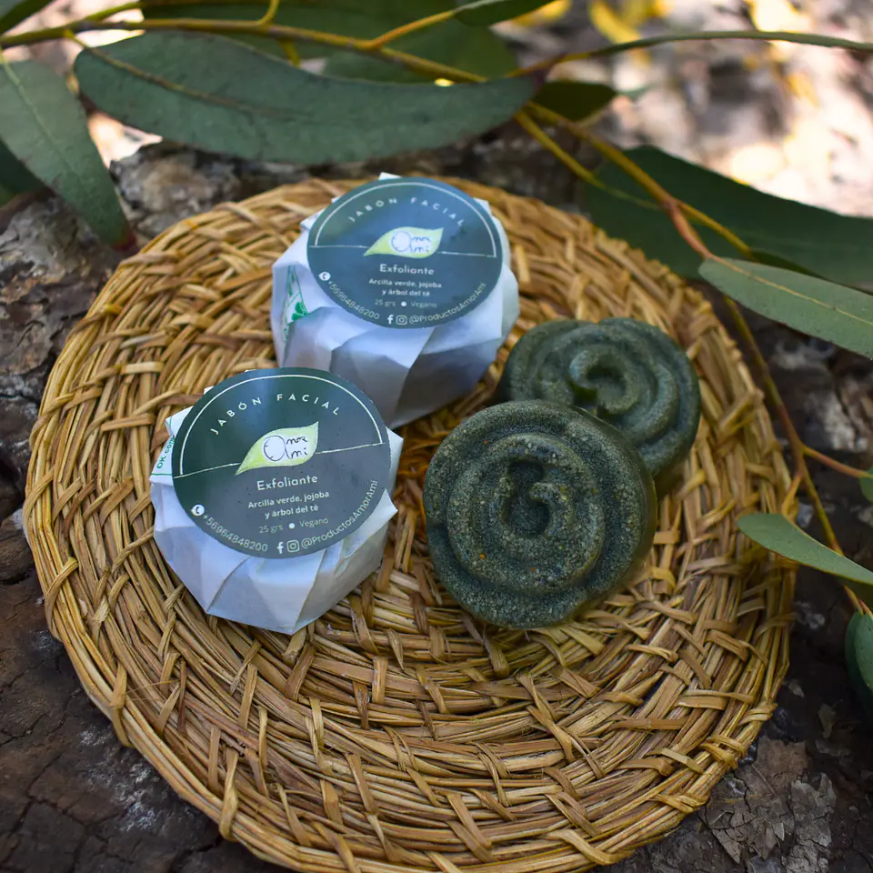 Amor Amí Pack Facial: crema facial + agua de rosas + jabón facial + labial sin color  1