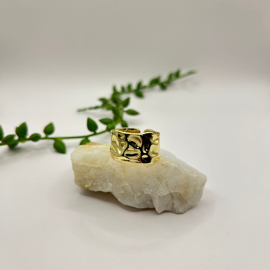 Anillo Martillado Gold 1