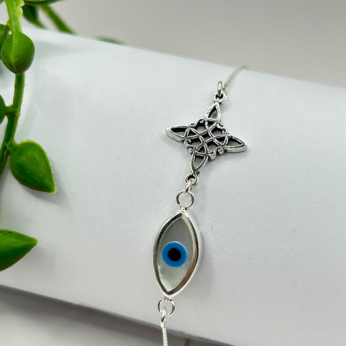 Pulsera nudo de bruja ojo turco 2