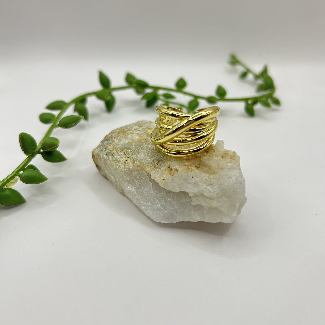 Anillo Entrelazo Dorado 3