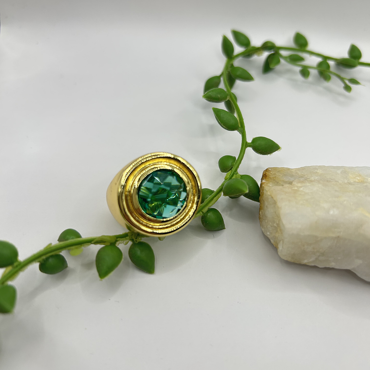 Anillo Esmeralda Dorada  3