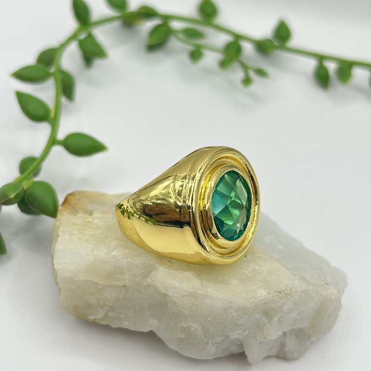 Anillo Esmeralda Dorada  5