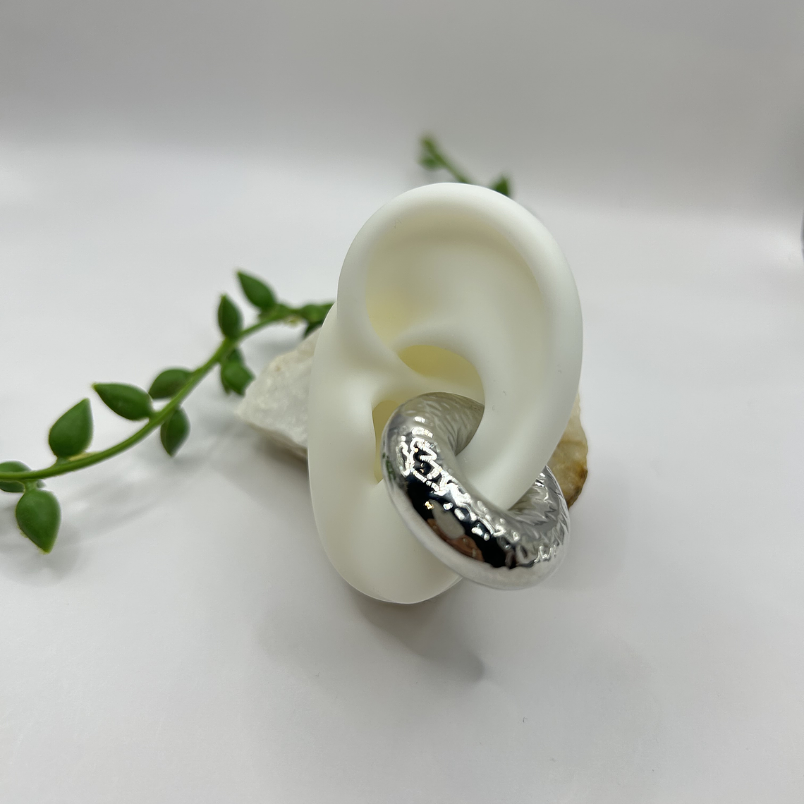 Earcuff Órbita Plateada  1