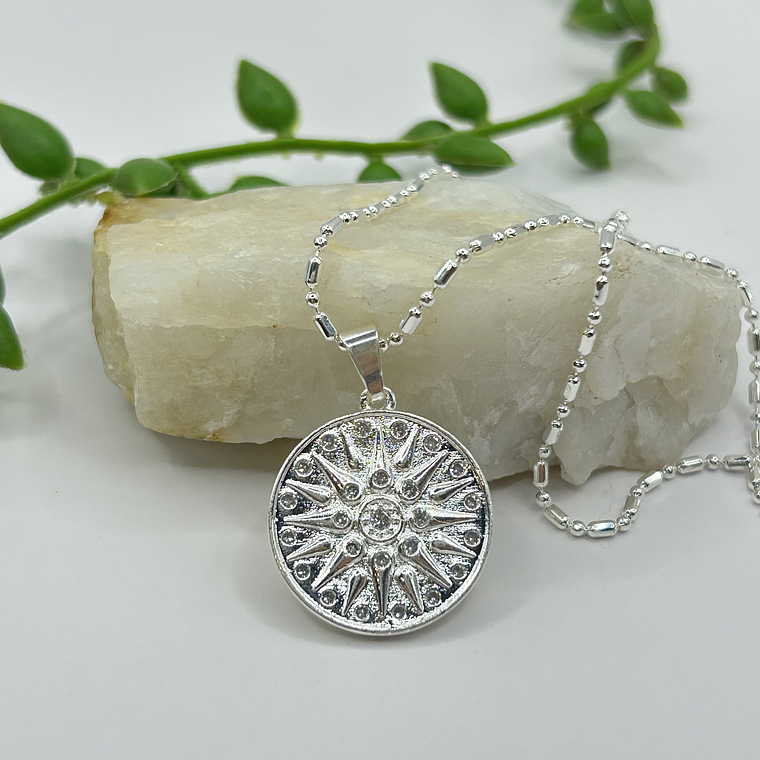 Collar Sol Eterno Plateado 2