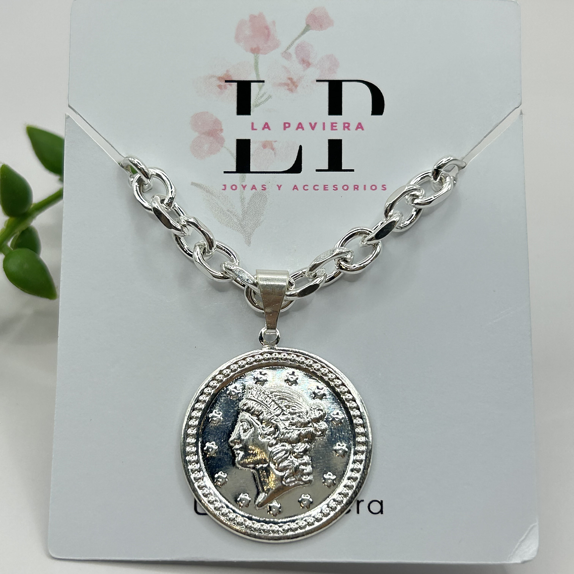 Collar Medallón Atenea Plateado 3