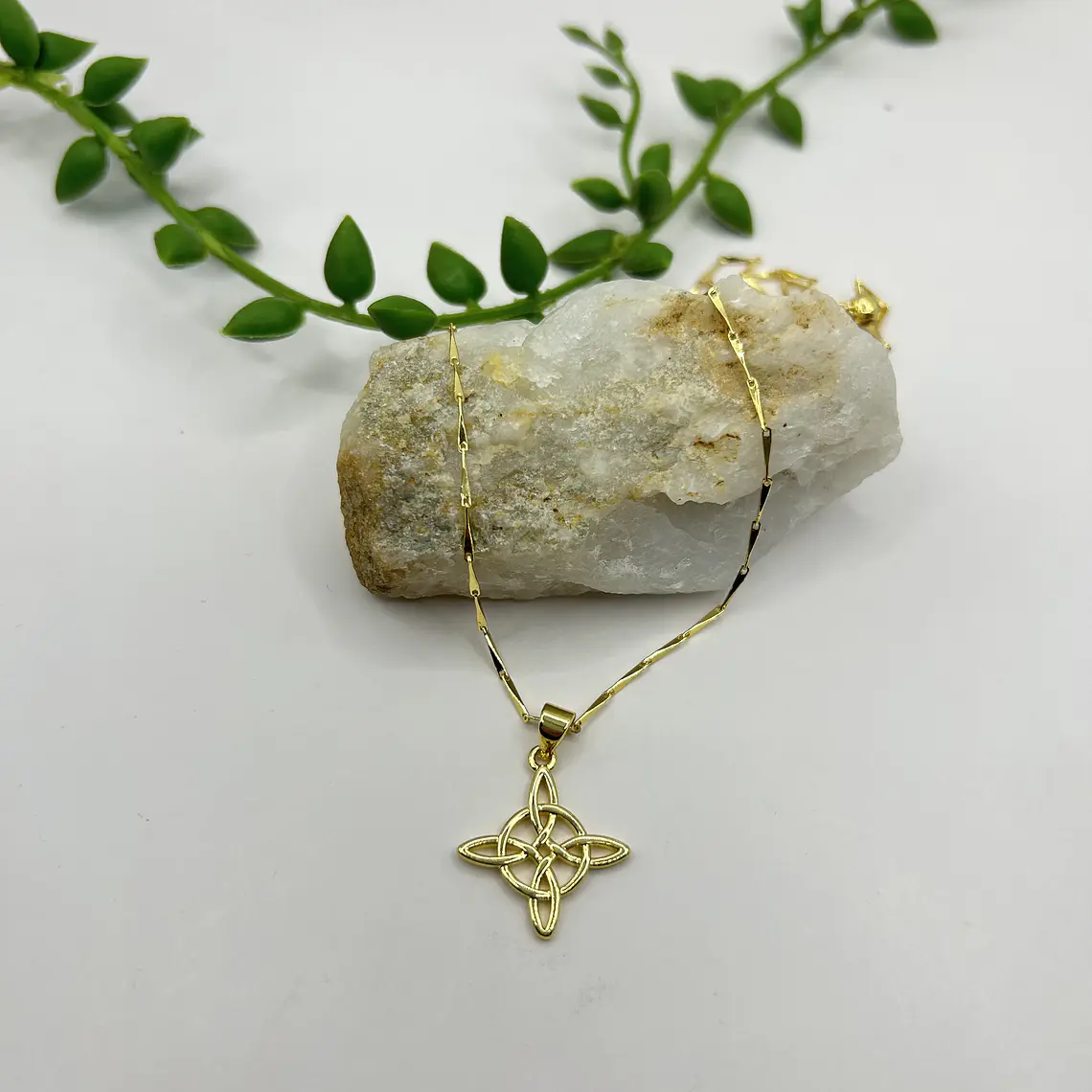 Collar nudo de bruja prime 1