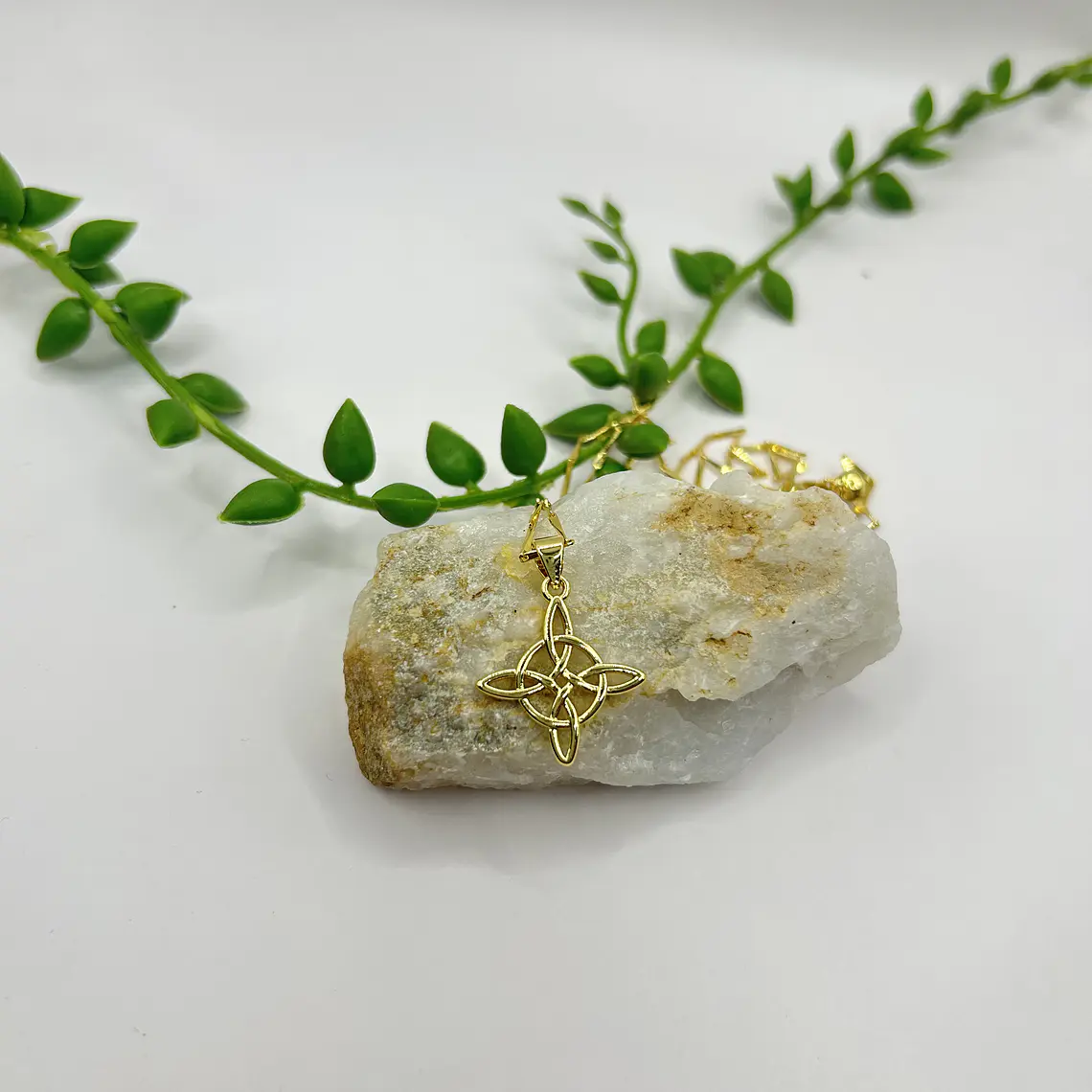 Collar nudo de bruja prime 2