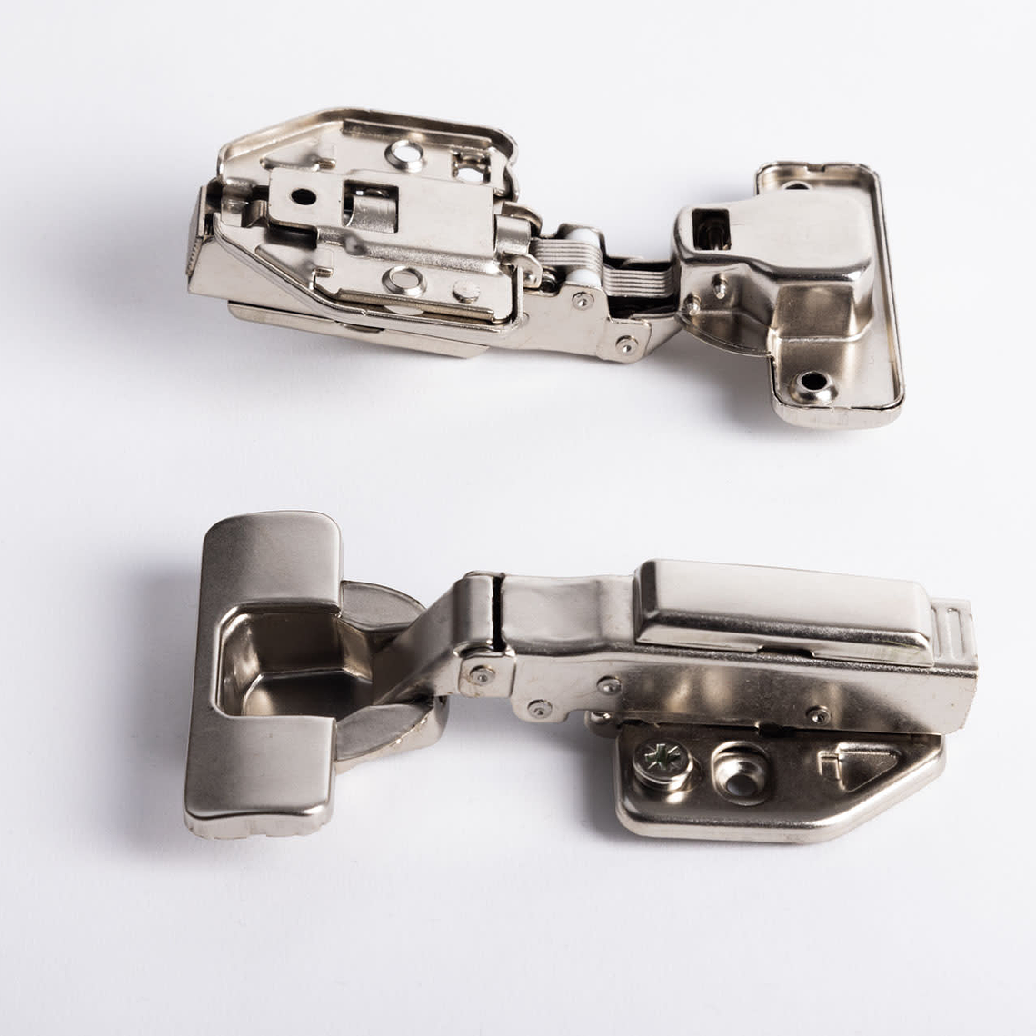 Bisagra 3D cierre suave (Curva) (PACK 100) 1