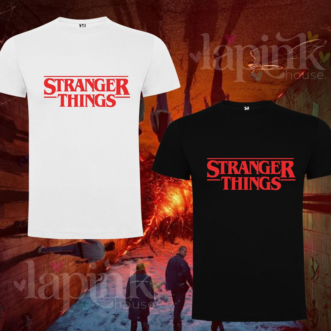 Sumérgete en el Mundo Upside Down con Nuestras Poleras de Stranger Things 1