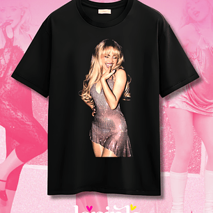 Polera Sabrina Carpenter  Diseño Exclusivo 1