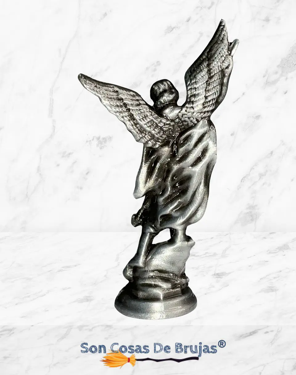 Figura San Miguel Arcángel, Dorado o Plateado - 8 x 4 cm aprox. 7
