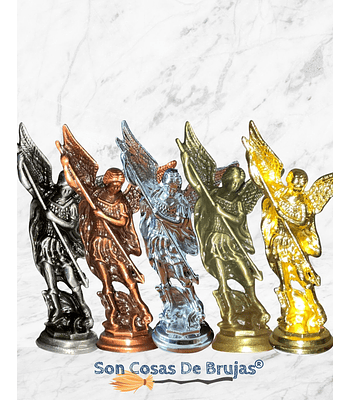 Figura San Miguel Arcángel, Dorado o Plateado - 8 x 4 cm aprox.