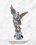 Figura San Miguel Arcángel, Dorado o Plateado - 8 x 4 cm aprox.
