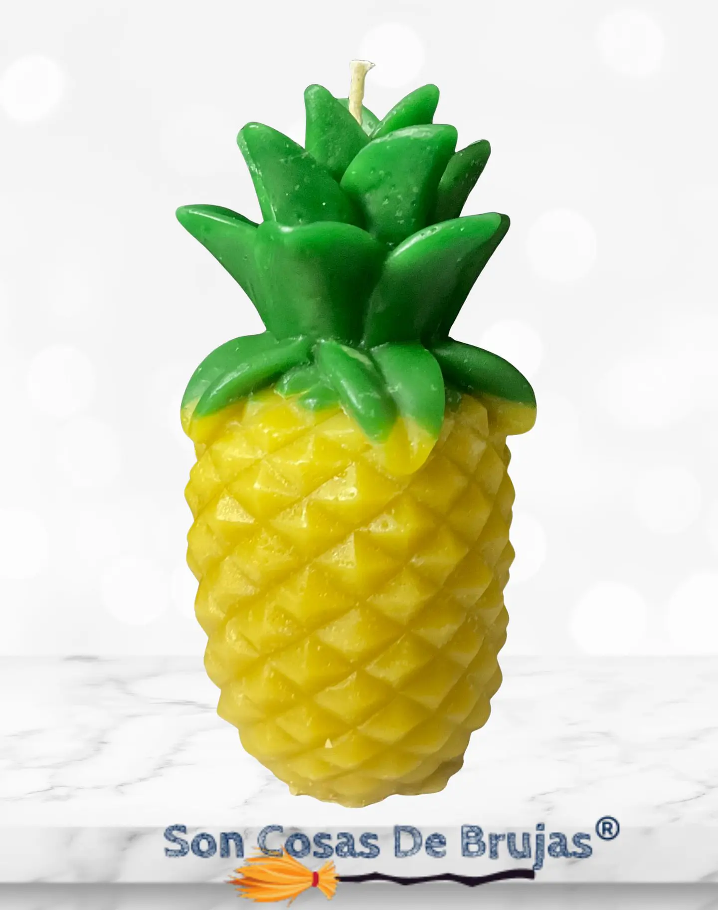 Vela Piña 175 grs. 11 x 5,5 cm aprox. 2