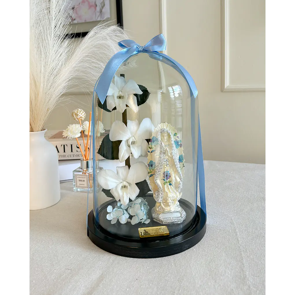 Orquídea Encantada con Virgen 1