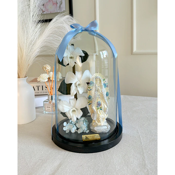 Orquídea Encantada con Virgen 1