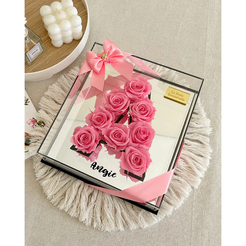 Letra en Rosas Preservadas 1