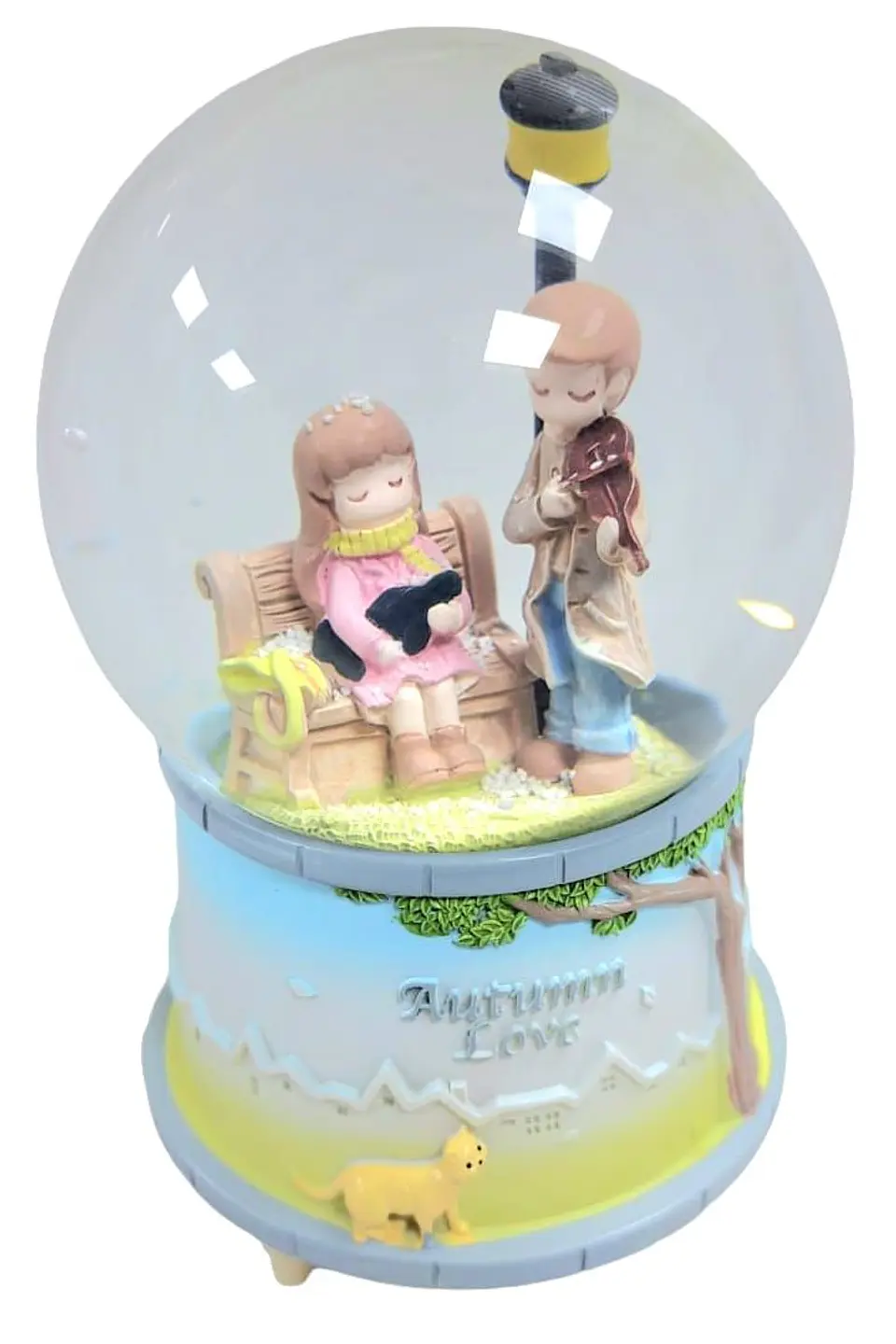 Esfera musical con luces y nieve de pareja San Valentín 4