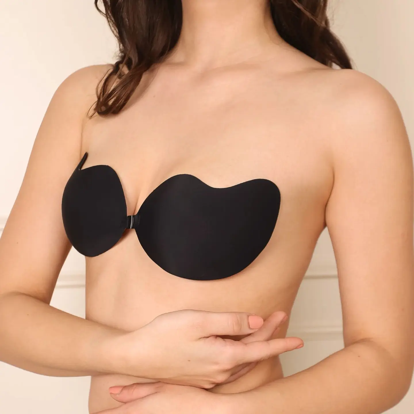 Brasier invisible sin tirantes  strapless modelo media luna 13