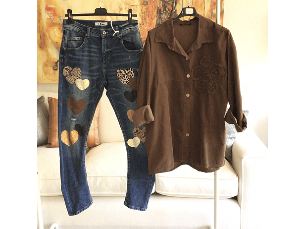 Camisa cotelina parche flor 4