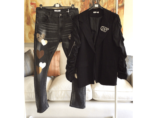 Blazer detalle manga 4