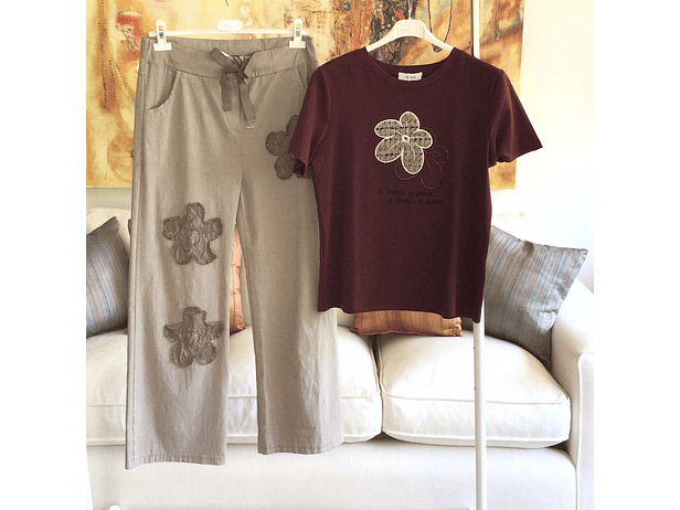 Jogger recto parche flor  3