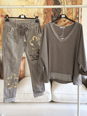 Poleron cuello desflecado 