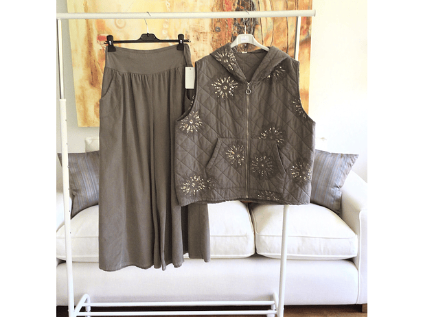 Chaqueta sin manga flor  2