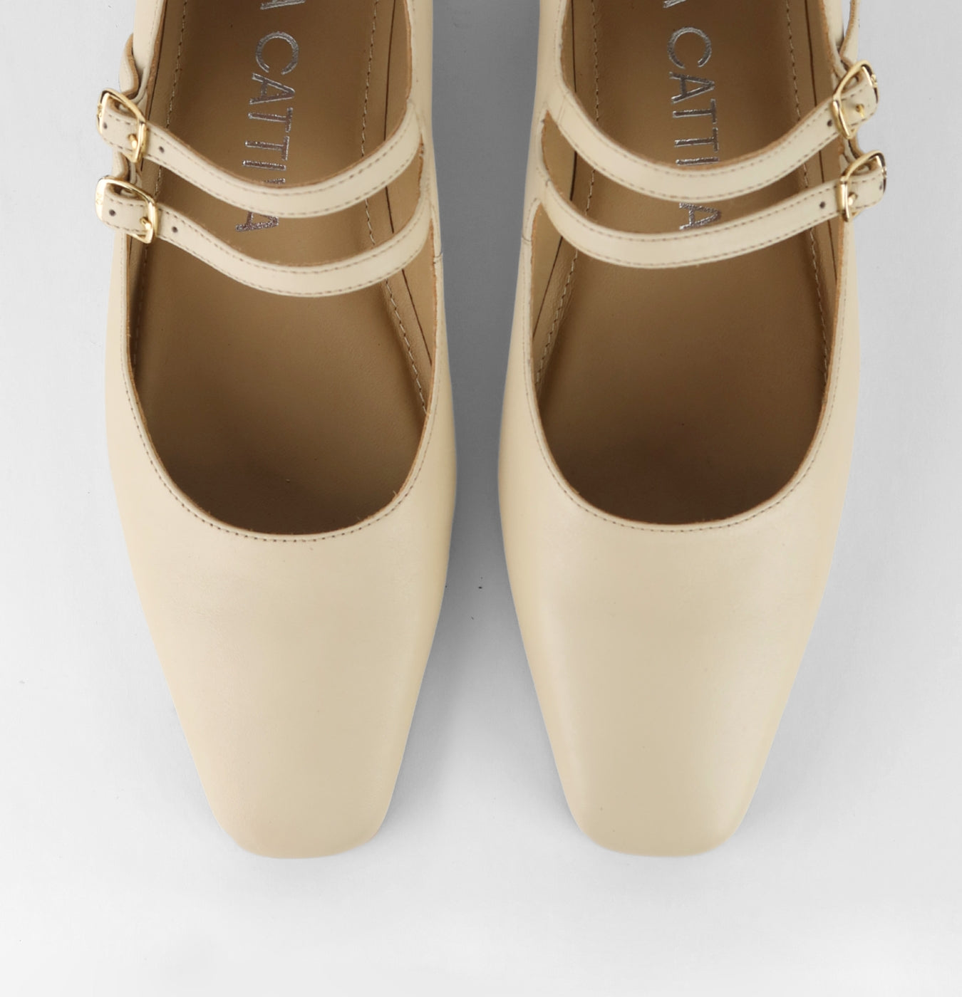 Essential ZAPATO LONDON - NUBE 4