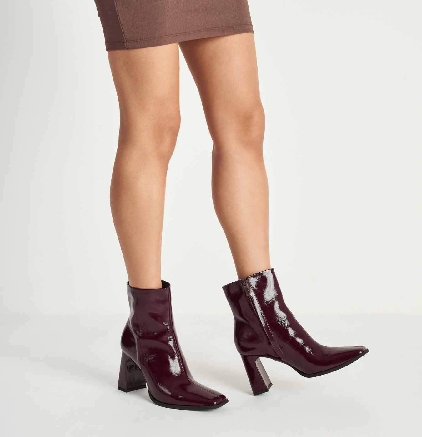 BOTÍN SABINA - GUINDA Prestige 4