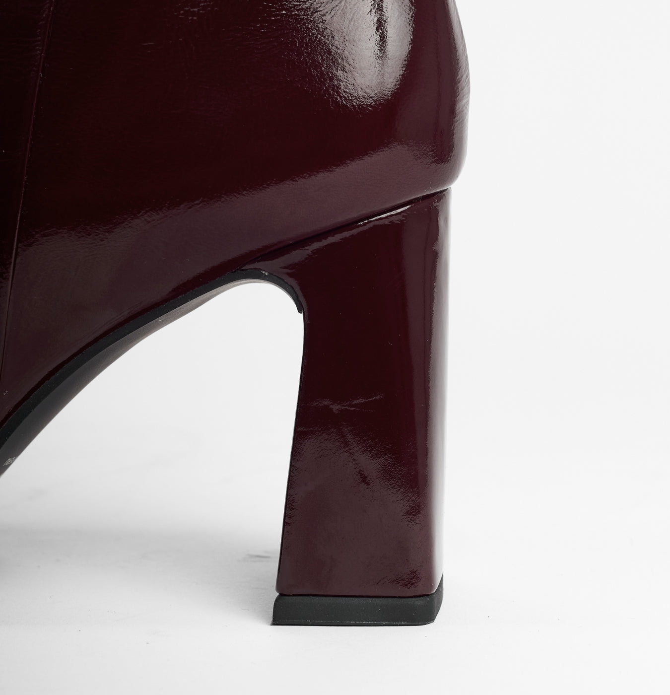 BOTÍN SABINA - GUINDA Prestige 5