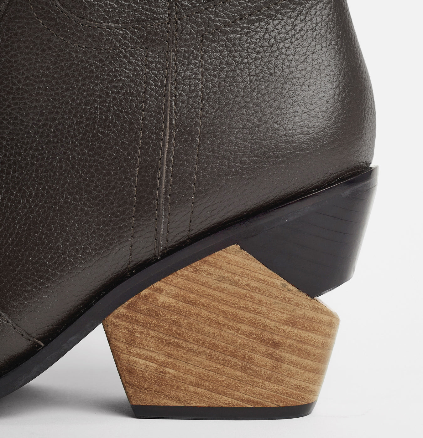 BOTA JESSY - CAFE Line 4