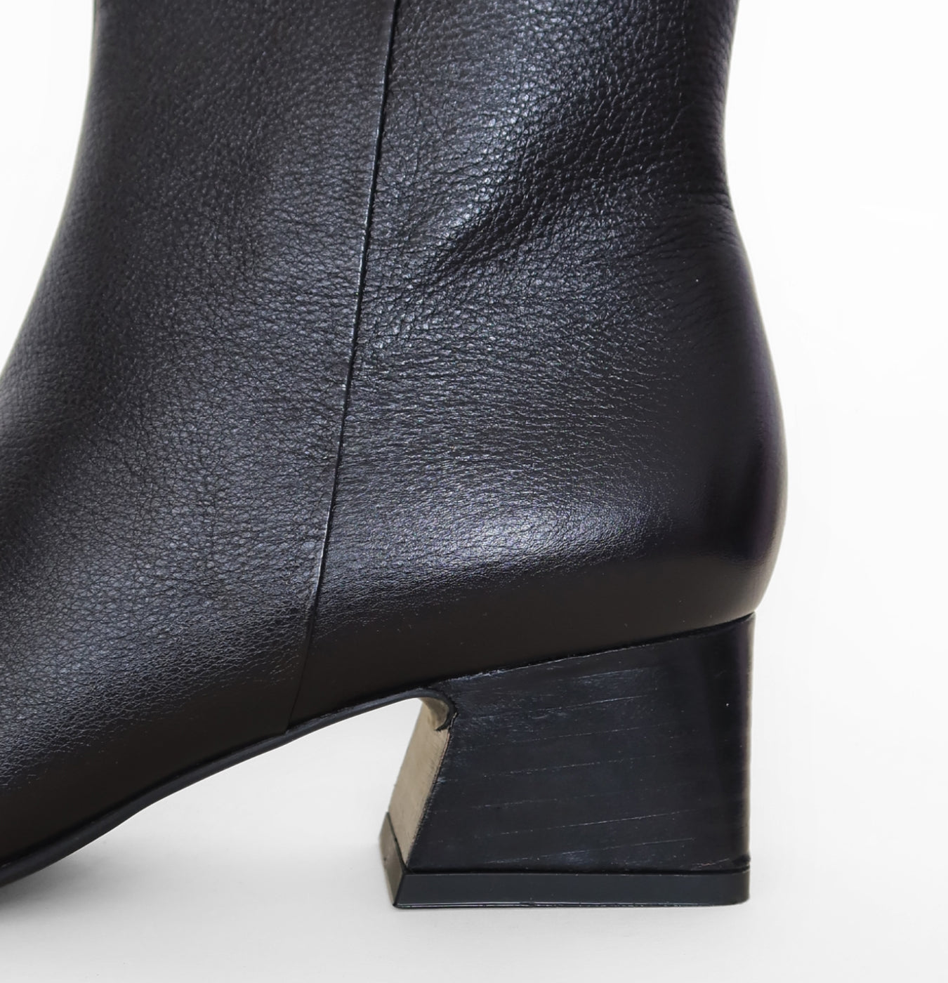 Essential BOTÍN ADRIANA - NEGRO 4