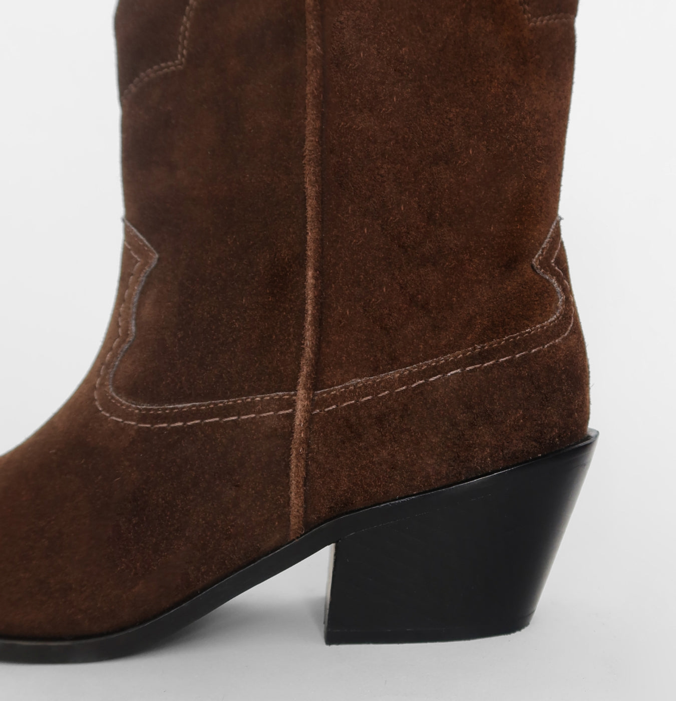 BOTÍN ALINA - MORO Series 4