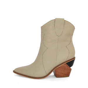 Curated BOTÍN JESSICA - ÁLAMO