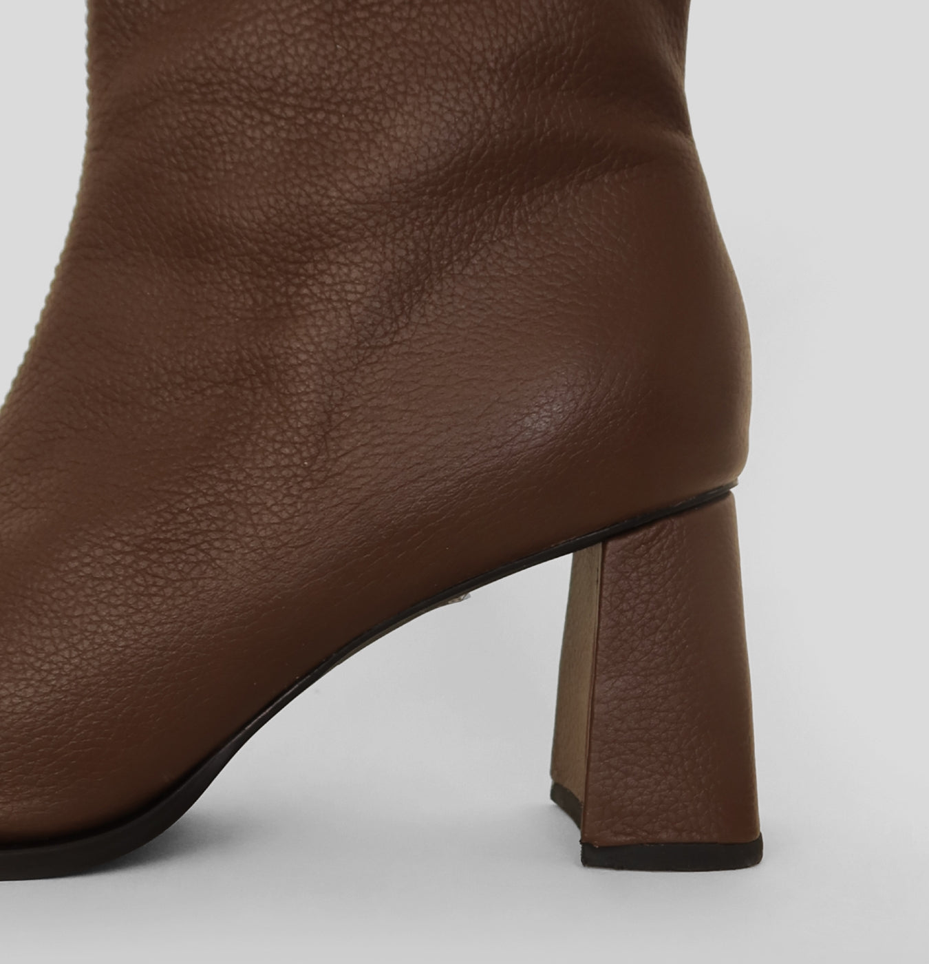 BOTÍN LAURA - MARRÓN Luxe 2