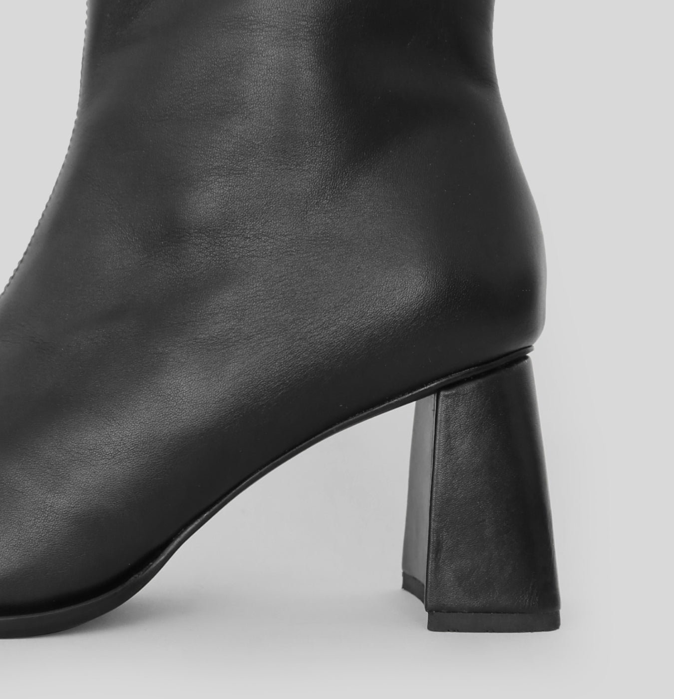 Classic BOTÍN LAURA - NEGRO 2