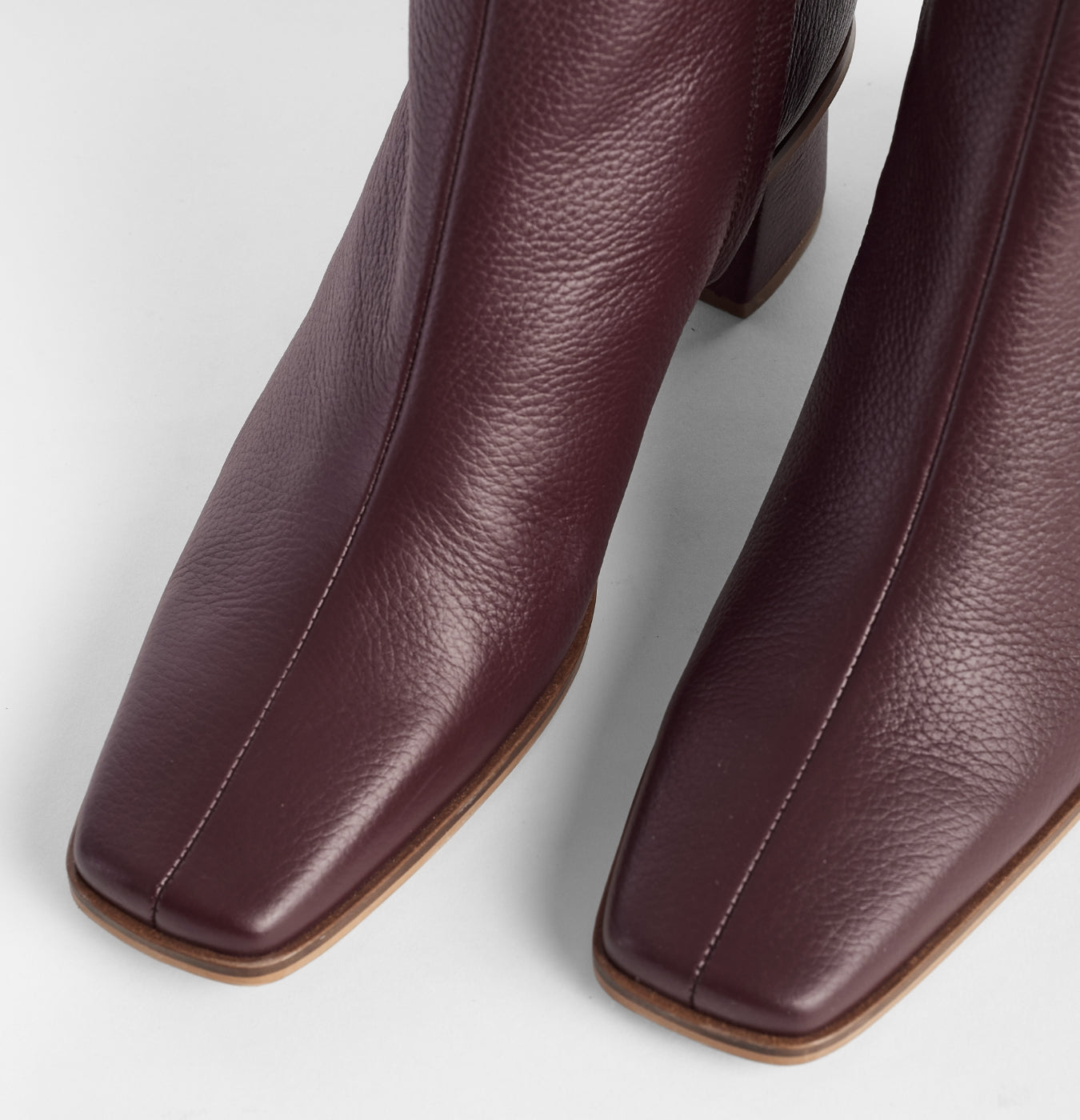 Signature BOTÍN MILA - GUINDA 3