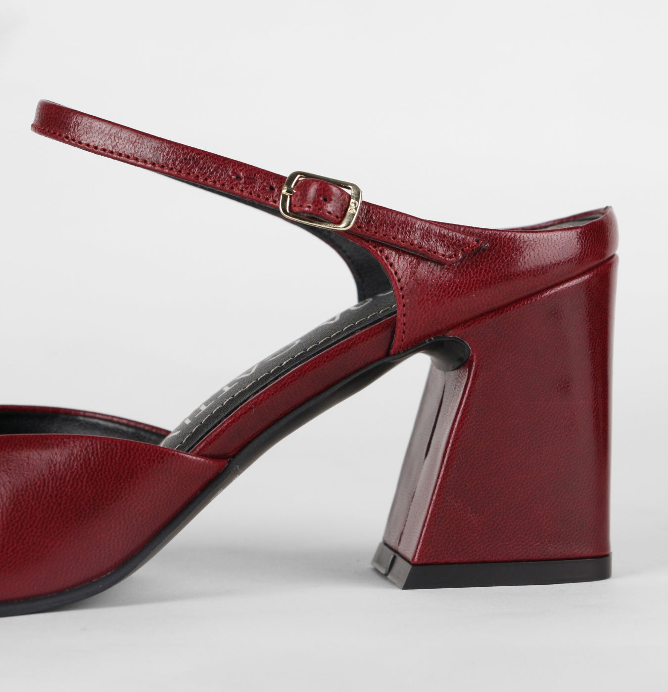 ZAPATO LINDA - VINO Collection 5