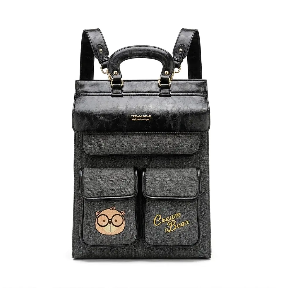Mochila Cream Bear Casual -Textura Denim Negro y Detalles en Ecocuero 1