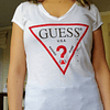 POLERA GUESS BRILLOS