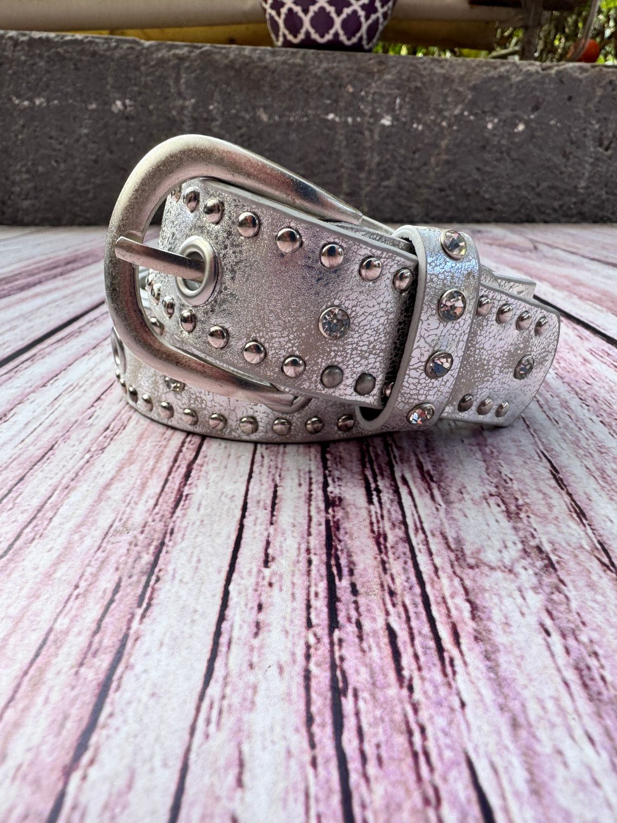 Cinturon tachas y brillos