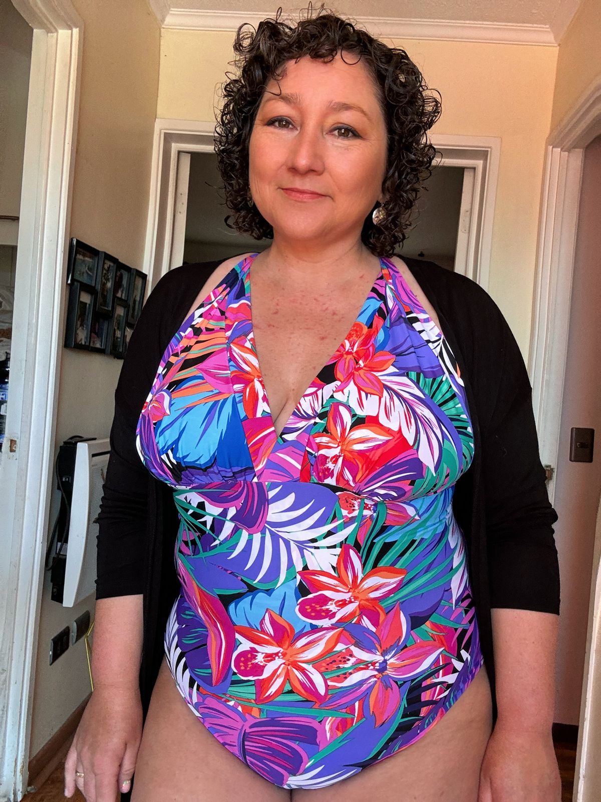 Traje de baño Atenea flores lilas y naranjas