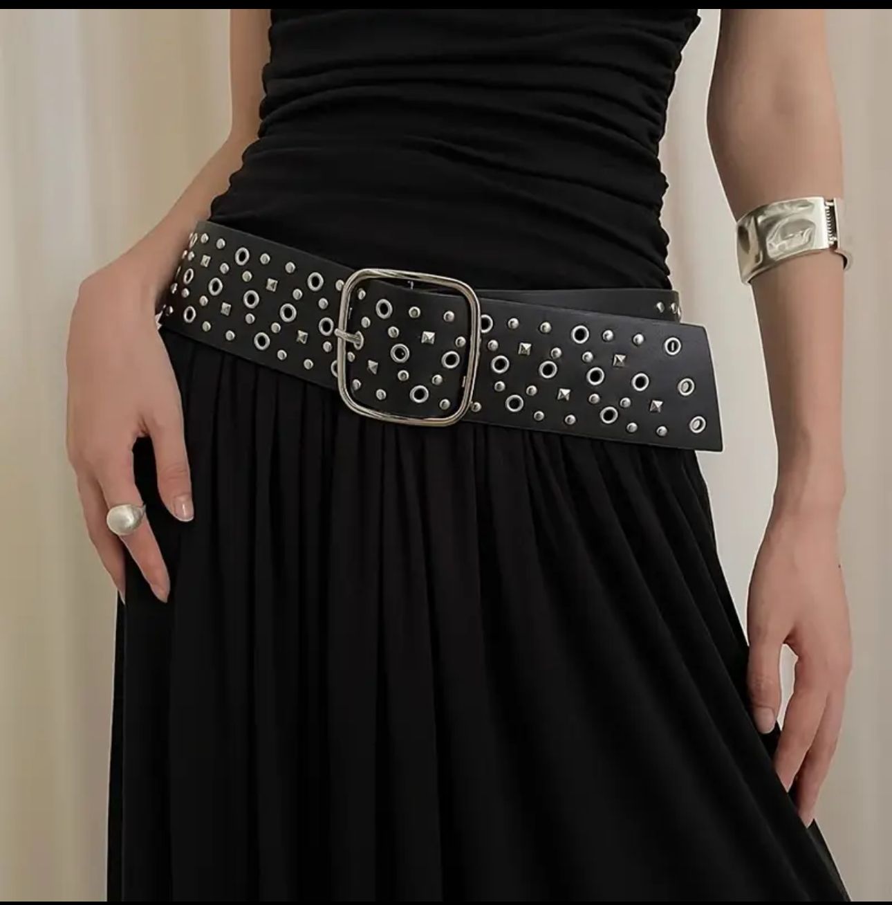 Cinturon ancho tachas negro 1