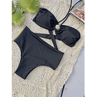 Top de bikini strapless con concha dorada negro 1