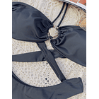 Top de bikini strapless con concha dorada negro 2