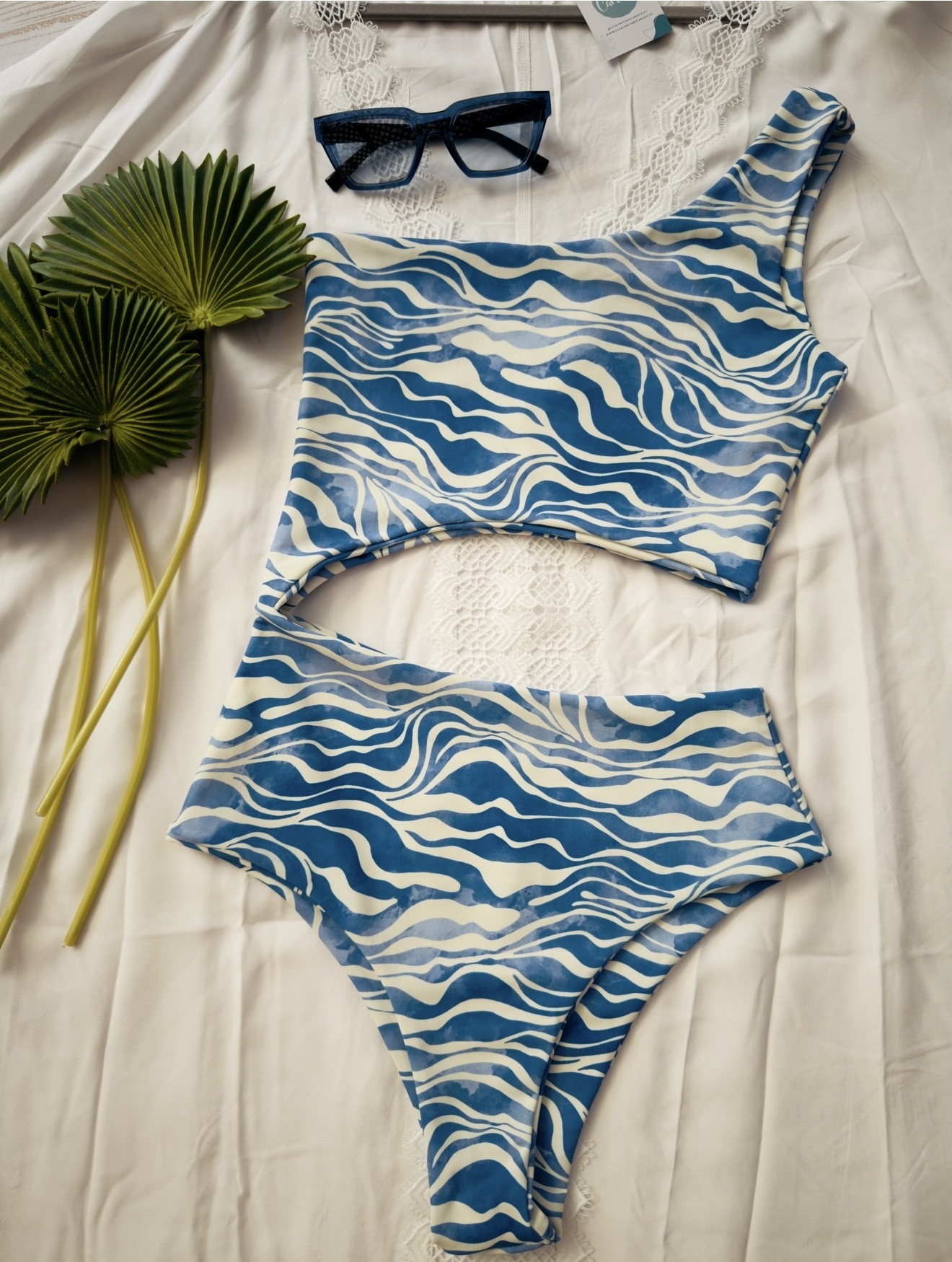 Trikini coco banana ondas de mar  2